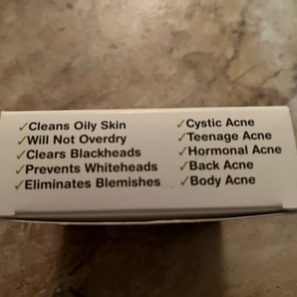 BNIB Truly Clear Blemish Bar - Picture 8 of 8